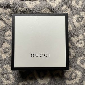 Womens thinGucci belt